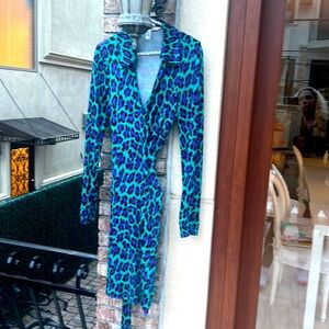 Diane Von  Furstenberg vintage dress size 6 was size 14 before alteration